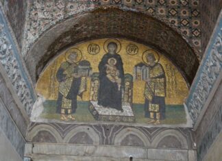 Fatih Portresinde Pilastri Acritani ve Mimari Esinler