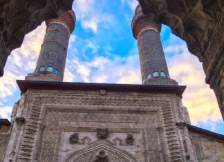 Karış Şehri ve Kale Ziyareti